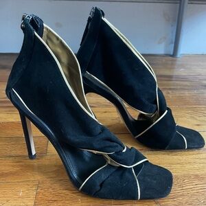 Insanely chic cross cross suede and gold wrap stilettos 40